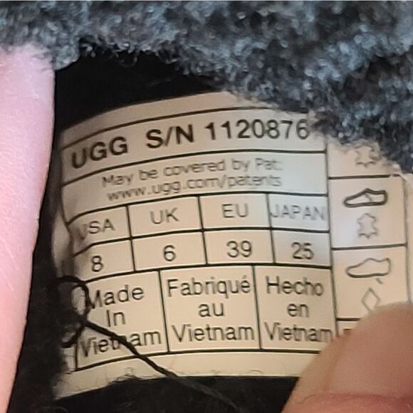 UGG OH FLUFFITA BLACK SHEEPSKIN SLIPPER SLIDE SANDALS 1120876 Size 8 - Picture 2 of 9